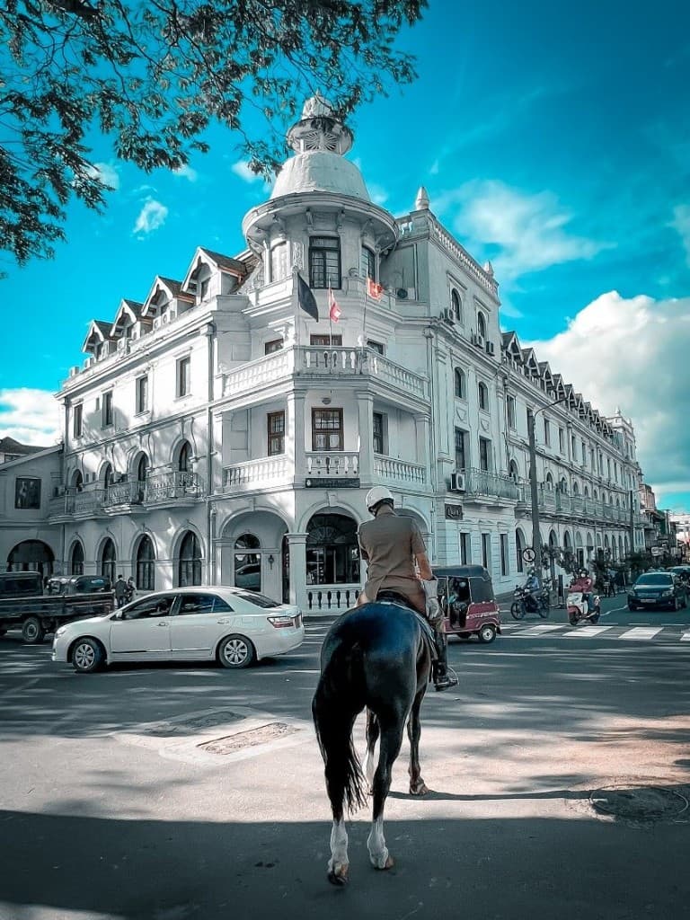 Queen’s Hotel and the Kandy town roundabout